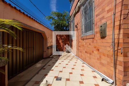 Casa à venda com 172m², 4 quartos e 1 vagaQuintal