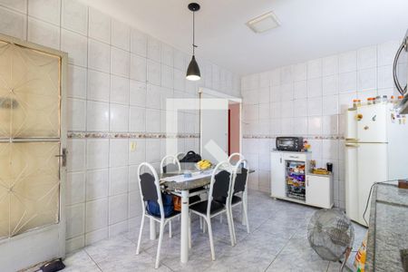 Casa à venda com 172m², 4 quartos e 1 vagaCozinha