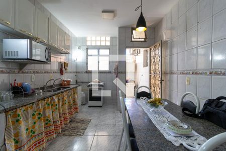 Casa à venda com 172m², 4 quartos e 1 vagaCozinha