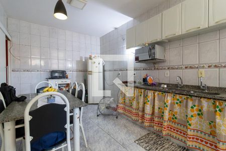 Casa à venda com 172m², 4 quartos e 1 vagaCozinha