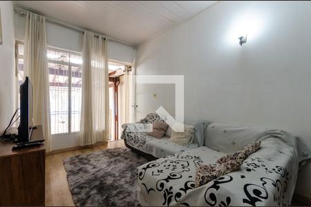 Casa à venda com 95m², 3 quartos e 2 vagasSala