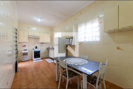 Casa à venda com 95m², 3 quartos e 2 vagasCozinha