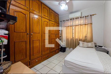 Casa à venda com 227m², 4 quartos e 2 vagasQuarto 3