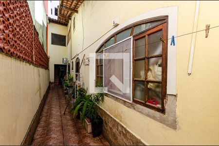 Casa à venda com 227m², 4 quartos e 2 vagaslateral