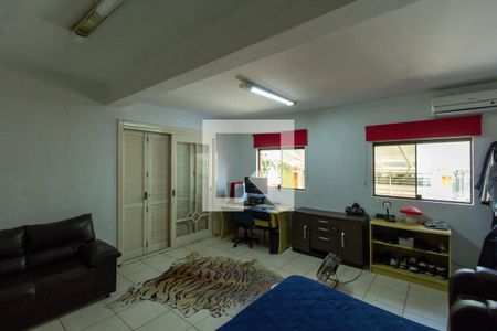 Casa à venda com 330m², 3 quartos e 2 vagas Casa à venda com 330m², 3 quartos e 2 vagasQuarto 1