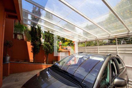 Casa à venda com 330m², 3 quartos e 2 vagas Casa à venda com 330m², 3 quartos e 2 vagasGaragem