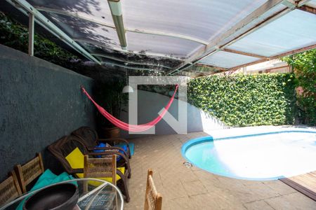 Casa à venda com 330m², 3 quartos e 2 vagas Casa à venda com 330m², 3 quartos e 2 vagasÁrea gourmet