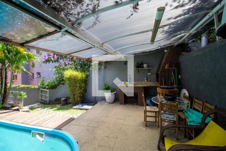 Casa à venda com 330m², 3 quartos e 2 vagas Casa à venda com 330m², 3 quartos e 2 vagasÁrea gourmet