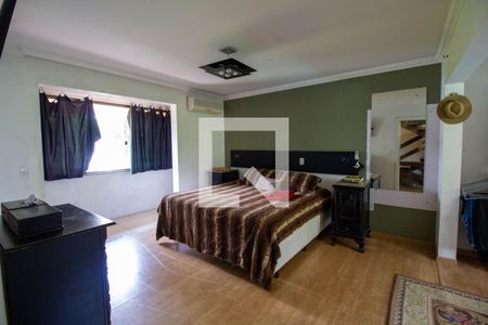 Casa à venda com 330m², 3 quartos e 2 vagas Casa à venda com 330m², 3 quartos e 2 vagasQuarto 3 - Suíte