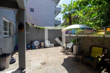 Casa à venda com 330m², 3 quartos e 2 vagas Casa à venda com 330m², 3 quartos e 2 vagasJardim