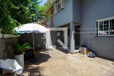 Casa à venda com 330m², 3 quartos e 2 vagas Casa à venda com 330m², 3 quartos e 2 vagasJardim