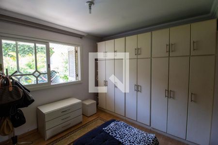 Casa à venda com 330m², 3 quartos e 2 vagas Casa à venda com 330m², 3 quartos e 2 vagasCloset da suíte