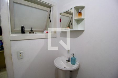 Casa à venda com 330m², 3 quartos e 2 vagas Casa à venda com 330m², 3 quartos e 2 vagasBanheiro 3