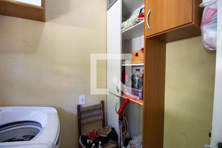 Casa à venda com 330m², 3 quartos e 2 vagas Casa à venda com 330m², 3 quartos e 2 vagasLavanderia