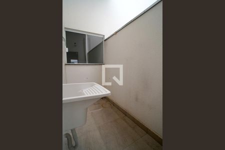 Casa para alugar com 70m², 2 quartos e 1 vagaÁrea de Serviço