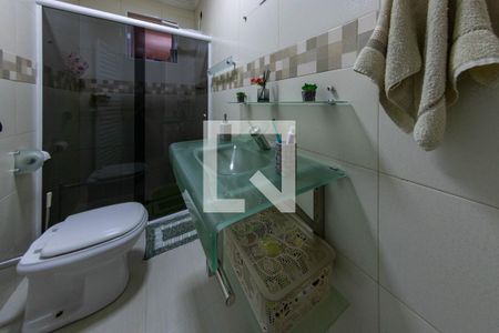 Casa à venda com 200m², 4 quartos e 2 vagas Casa à venda com 200m², 4 quartos e 2 vagasBanheiro