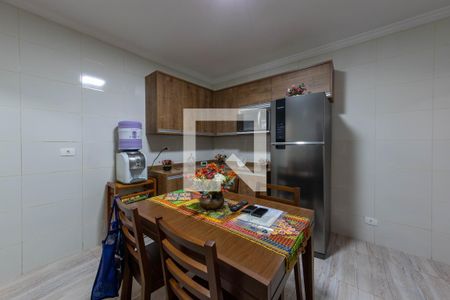 Casa à venda com 200m², 4 quartos e 2 vagas Casa à venda com 200m², 4 quartos e 2 vagasCozinha