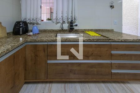 Casa à venda com 200m², 4 quartos e 2 vagas Casa à venda com 200m², 4 quartos e 2 vagasCozinha