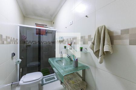 Casa à venda com 200m², 4 quartos e 2 vagas Casa à venda com 200m², 4 quartos e 2 vagasBanheiro