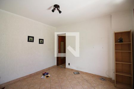 Casa à venda com 200m², 4 quartos e 2 vagasQuarto de Serviço