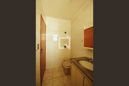 Casa à venda com 200m², 4 quartos e 2 vagasBanheiro de serviço