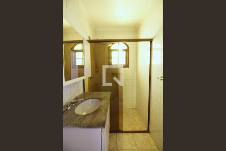 Casa à venda com 200m², 4 quartos e 2 vagasBanheiro de serviço