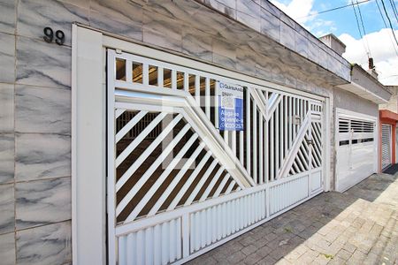 Casa à venda com 200m², 4 quartos e 2 vagasFachada