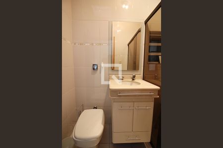 Casa à venda com 200m², 4 quartos e 2 vagasBanheiro Social