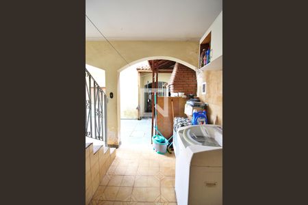 Casa à venda com 350m², 4 quartos e 2 vagasLavanderia