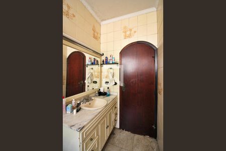 Casa à venda com 350m², 4 quartos e 2 vagasBanheiro Social