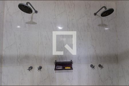 Casa de condomínio para alugar com 470m², 5 quartos e 4 vagasBanheiro da Suíte 2