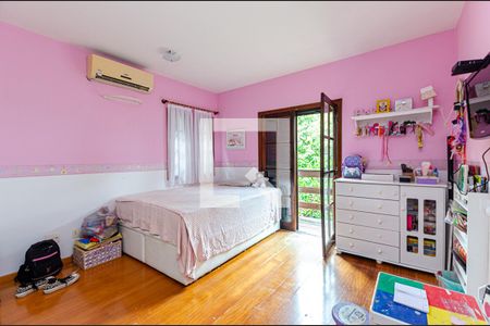 Casa de condomínio para alugar com 470m², 5 quartos e 4 vagasQuarto