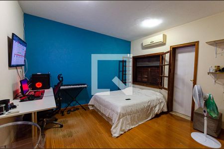 Casa de condomínio para alugar com 470m², 5 quartos e 4 vagasQuarto