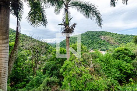 Casa de condomínio para alugar com 470m², 5 quartos e 4 vagasvista