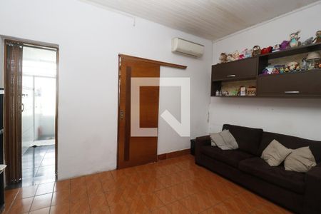 Casa à venda com 150m², 3 quartos e 2 vagasQuarto 2 - Suíte
