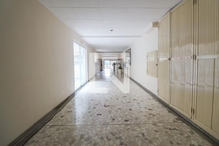 Apartamento para alugar com 84m², 2 quartos e 1 vagaHall social