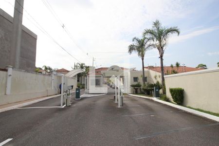 Casa de condomínio para alugar com 110m², 3 quartos e 3 vagasFachada e portaria