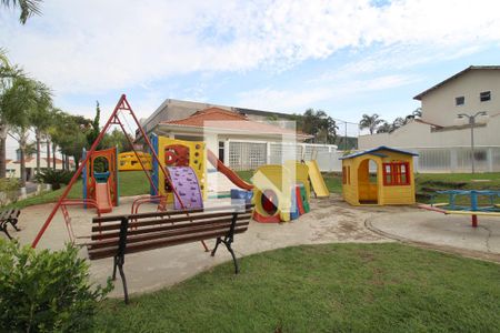 Casa de condomínio para alugar com 110m², 3 quartos e 3 vagasÁrea comum - Playground