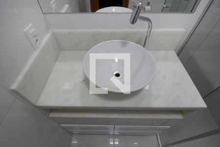 Casa de condomínio para alugar com 110m², 3 quartos e 3 vagasBanheiro