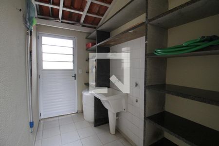 Casa de condomínio para alugar com 110m², 3 quartos e 3 vagasÁrea de Serviço