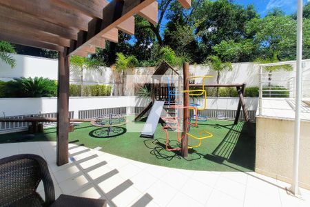 Apartamento para alugar com 80m², 3 quartos e 2 vagasÁrea comum - Playground