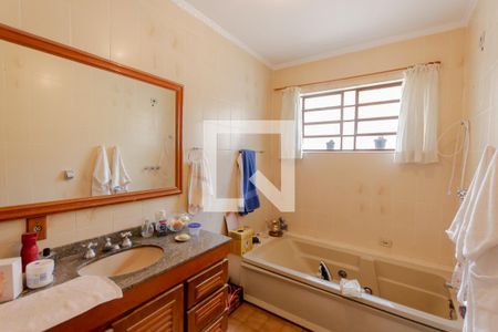Casa à venda com 400m², 8 quartos e 5 vagasBanheiro da Suíte 1