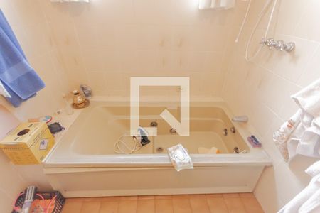 Casa à venda com 400m², 8 quartos e 5 vagasBanheira