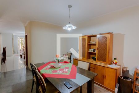 Casa à venda com 400m², 8 quartos e 5 vagasSala de Jantar