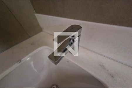 Apartamento à venda com 141m², 4 quartos e sem vaga Apartamento à venda com 141m², 4 quartos e sem vagaBanheiro suíte 1