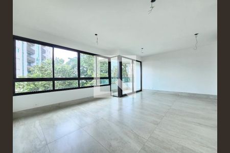 Apartamento à venda com 141m², 4 quartos e 4 vagas Apartamento à venda com 141m², 4 quartos e 4 vagasSala