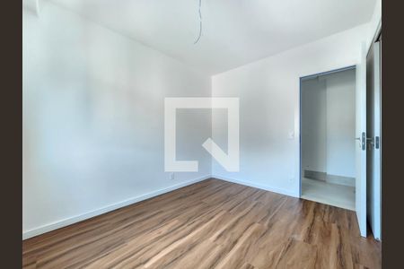 Apartamento à venda com 141m², 4 quartos e 4 vagas Apartamento à venda com 141m², 4 quartos e 4 vagasQuarto semi Suíte 3
