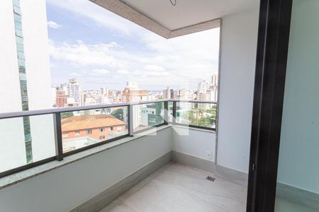 Apartamento à venda com 141m², 4 quartos e 4 vagas Apartamento à venda com 141m², 4 quartos e 4 vagasVaranda da Sala