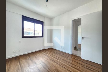 Apartamento à venda com 141m², 4 quartos e 4 vagas Apartamento à venda com 141m², 4 quartos e 4 vagasQuarto semi Suíte 4