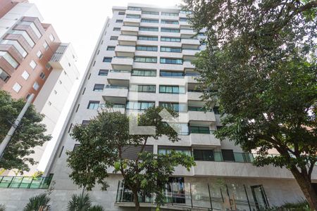 Apartamento à venda com 141m², 3 quartos e 4 vagas Apartamento à venda com 141m², 3 quartos e 4 vagasFachada